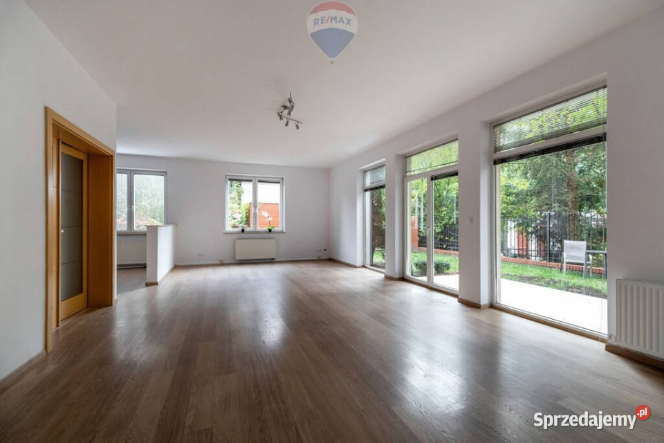 900m Pałacu na cele komercyjne mieszkaniowe Warszawa