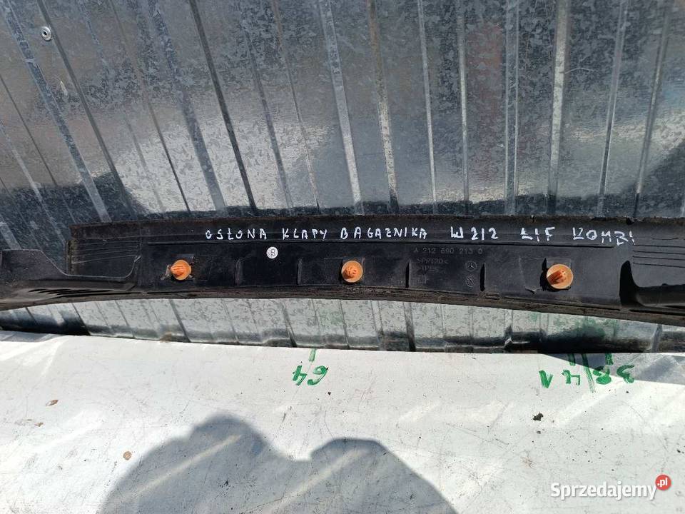 LISTWA OSŁONA KLAPY MERCEDES W212 KOMBI