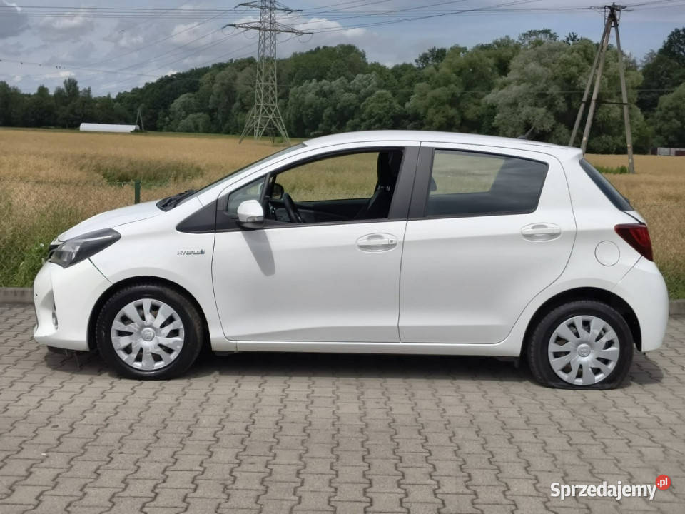 Toyota Yaris 15 benzynka hybryda automat 143118km Kęty