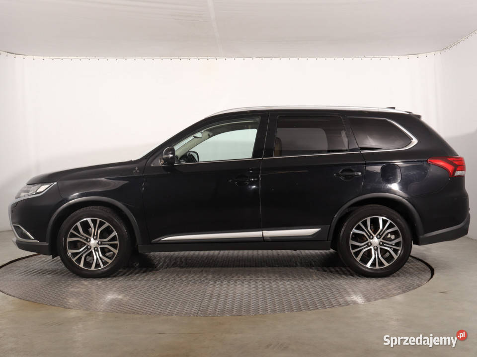 Mitsubishi Outlander 20 Rok produkcji 2016 Katowice