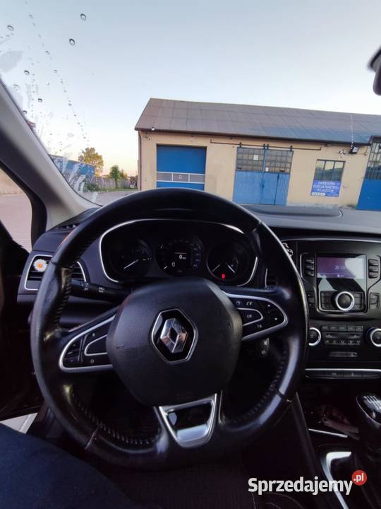 Sprzedam Renault Megane IV 15 dCi 2017 r Rok produkcji 2017 Megane Srock