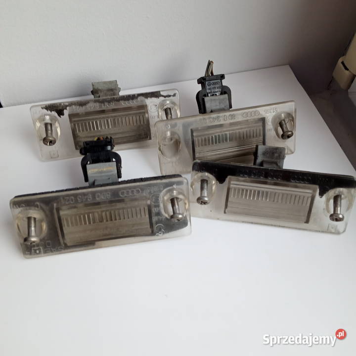 Audi A4 B5 Lampka tablicy rejestracyjnej lampki tablicy rejestracyjnej