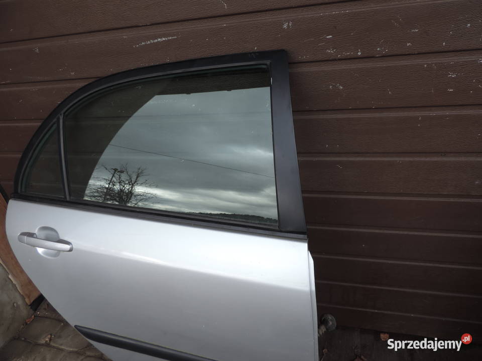 TOYOTA COROLLA E12 SEDAN DRZWI PRAWY TYŁ 199 Rok produkcji 2003 Nowy Sącz
