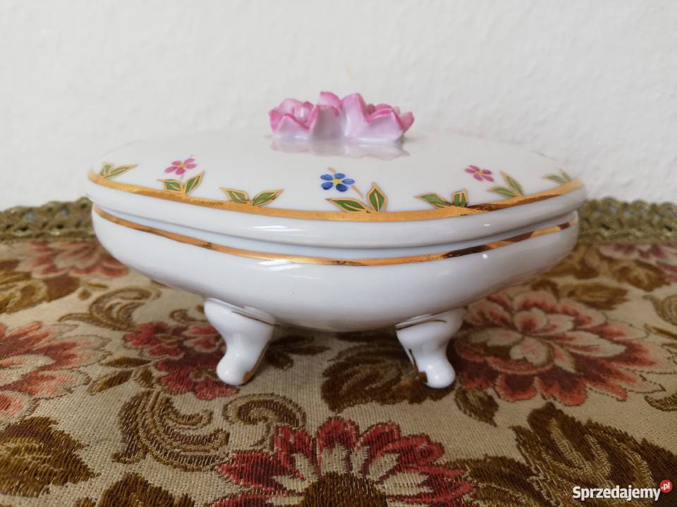 Bombonierka puzderko na nóżkach porcelana Gorlice sprzedam