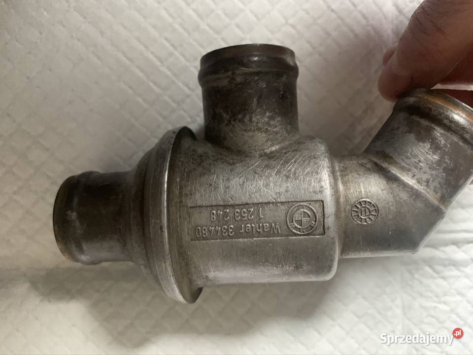 Obudowa termostatu z termostatem do BMW e21 Mszana