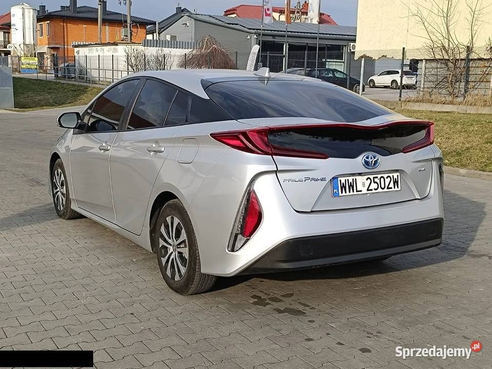 Toyota Prius 18 177 Hybryda plug in 2021r Ząbki