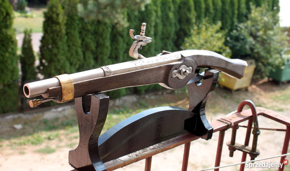 HUSARSKI XVII wCZARNOPROCHOWY PISTOLET Z ZAMKIEM podlaskie