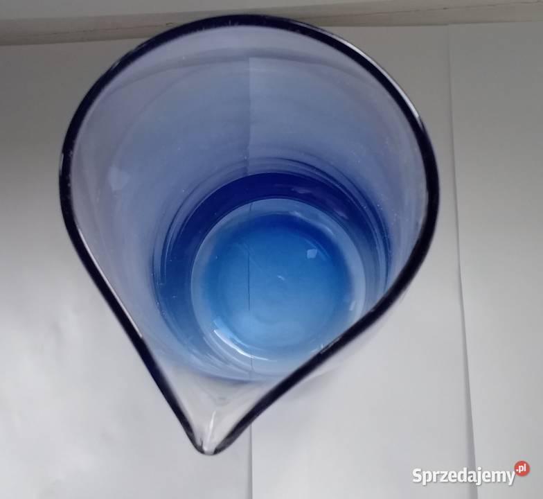 dzbanek szklany z dwoma szklaneczkami niebieskie łódzkie Łódź