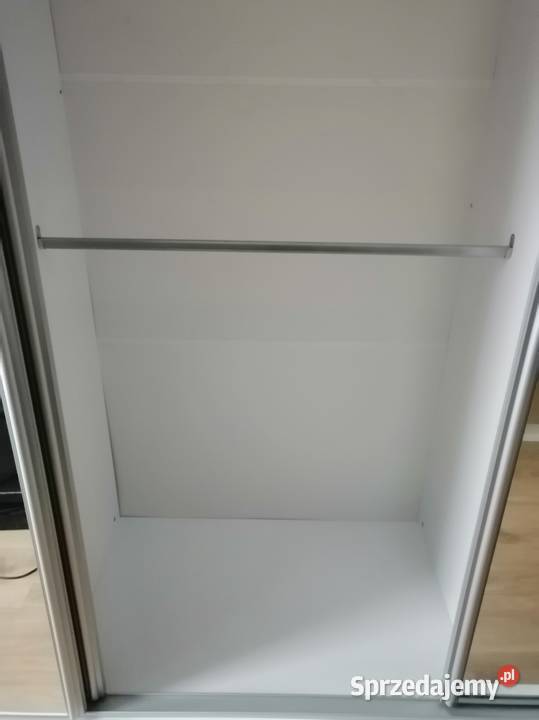 Trzydrzwiowa pojemna szafa mazowieckie Warszawa