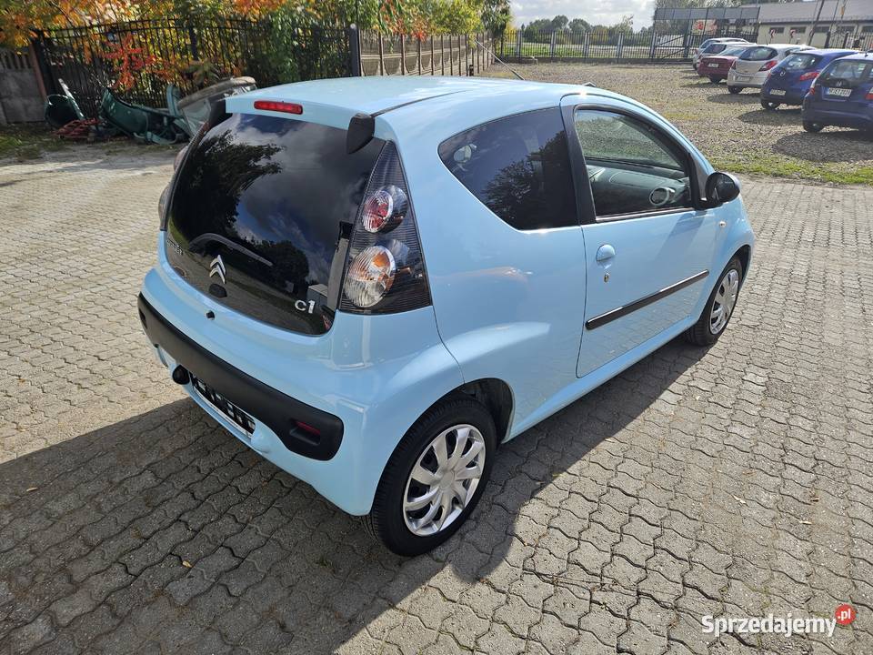 Citroen C1 1 0benz 2013 ciekawy kolor Rok produkcji 2013 Mogilno