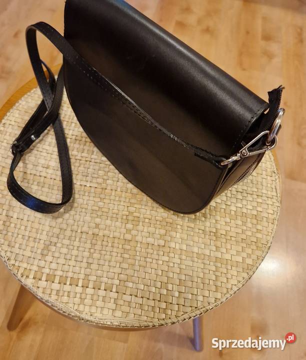 Mała ale pakowna TOREBKA skórzana czarna prawie lubelskie