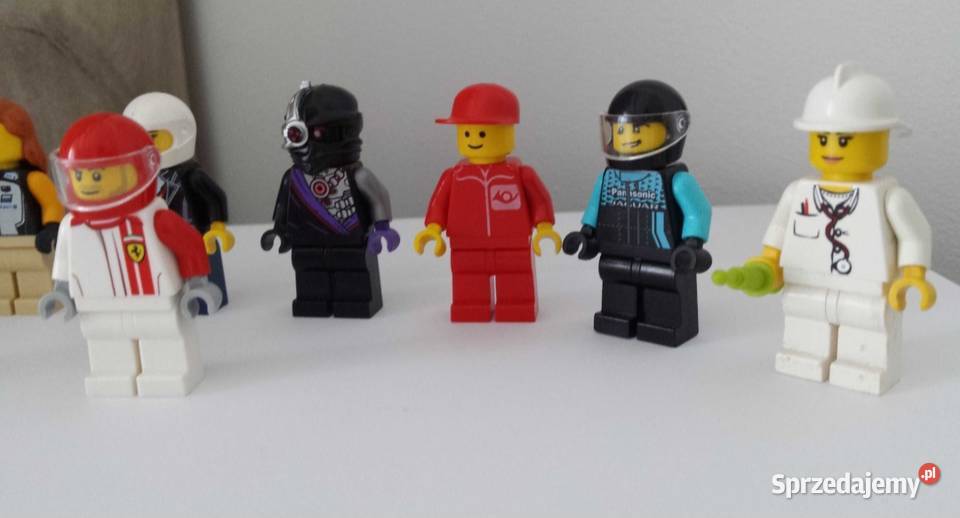 Ludzik Lego z Logo Ferrari do kolekcji tego