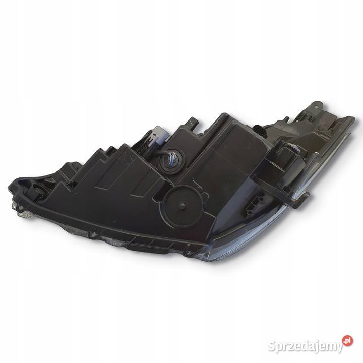 LAMPA PRAWA Toyota Yaris III LIFT prawa przednia