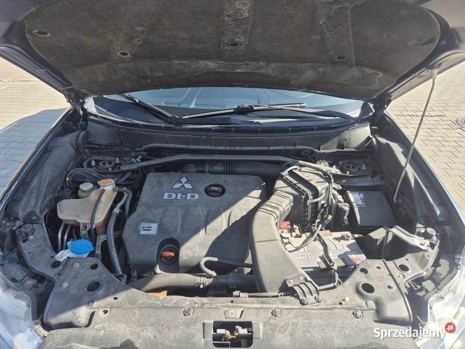 Mitsubishi Outlander LIFT 20d 140 4x4 7 osobowy kupiony w polskim salonie śląskie Bujaków