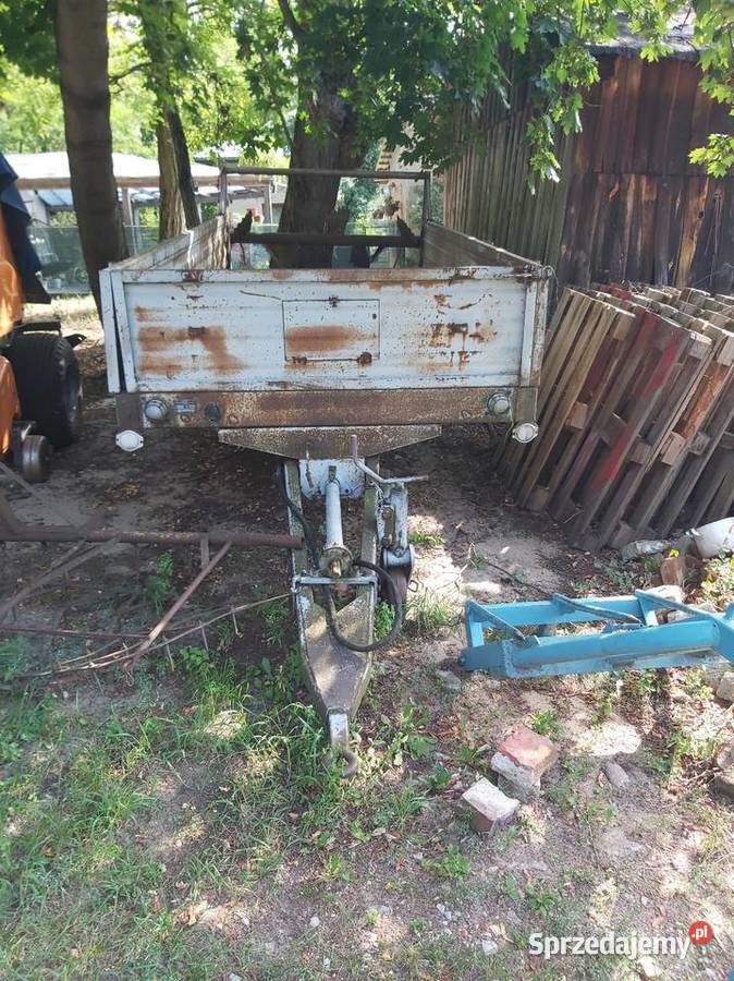 Rozrzutnik Agromet Puczniew