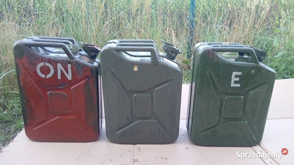 Kanistrybańki metalowe na paliwo z PRLu 20l 10l Oborniki Śląskie sprzedam
