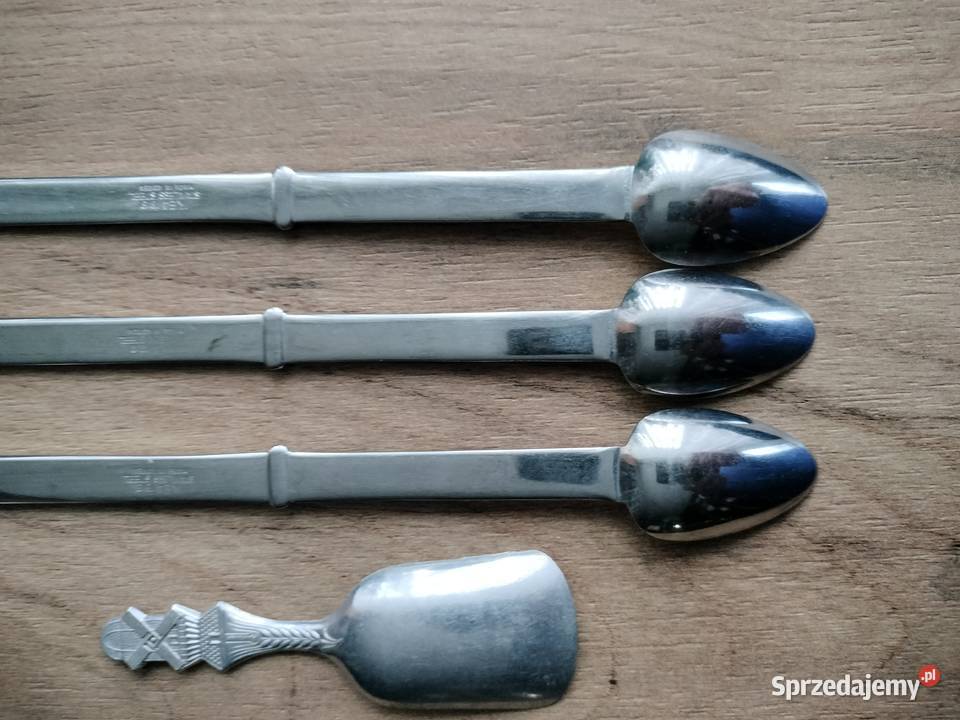 Metalowe łyżeczki i mała nabierka do sosów Choszczno