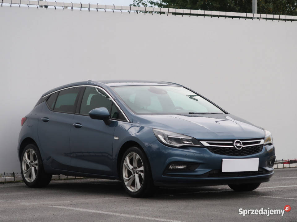 Opel Astra 14 T Rok produkcji 2017 sprzedam