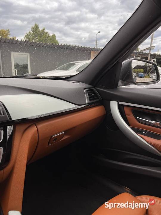 BMW 3 330i xDrive Luxury Line