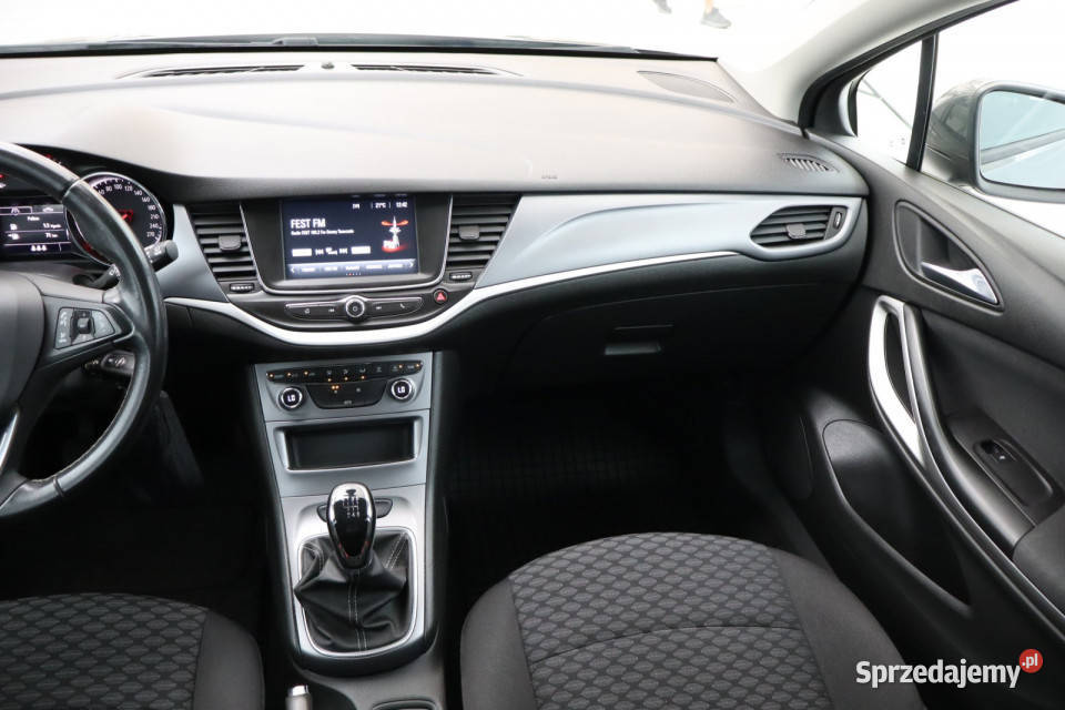 Opel Astra 14 T centralny zamek