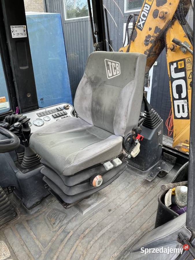 Koparkoładowarka JCB 2CX 2011r Nie 3cx cat case Rok produkcji 2011 Dziecinów