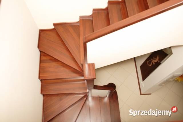 Schody z drewna drewniane Dąb Jesion Płock Schody wewnętrzne