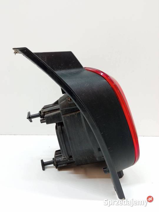 LAMPA TYŁ PRAWA EUROPA 265503601R Dacia Duster