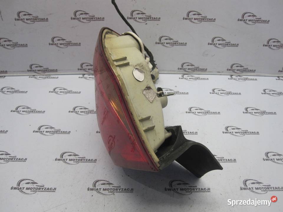 OPEL ASTRA J 10r lampa prawa tył 13306460
