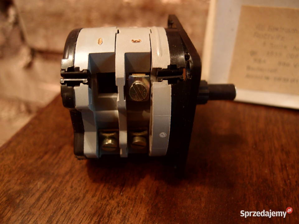 Przełącznik krzywkowy 25A 660V 3tory Produkcja