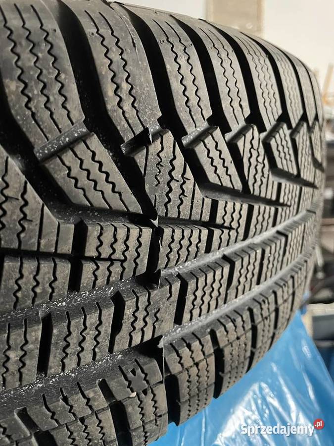 Opony zimowe HANKOOK 2156517 Lesznowola sprzedam