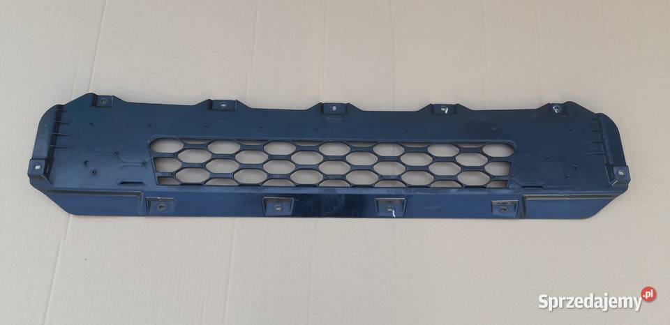 IVECO EUROCARGO EURO 6 KRATKA ZDERZAKA WLOT Bieleń