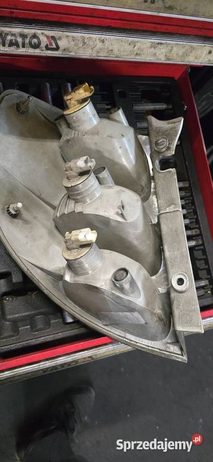 Lampa prawa citroen c3 pluriel wielkopolskie sprzedam