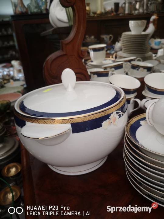 Filiżanka z talerzkiem deserowym z kobaltem