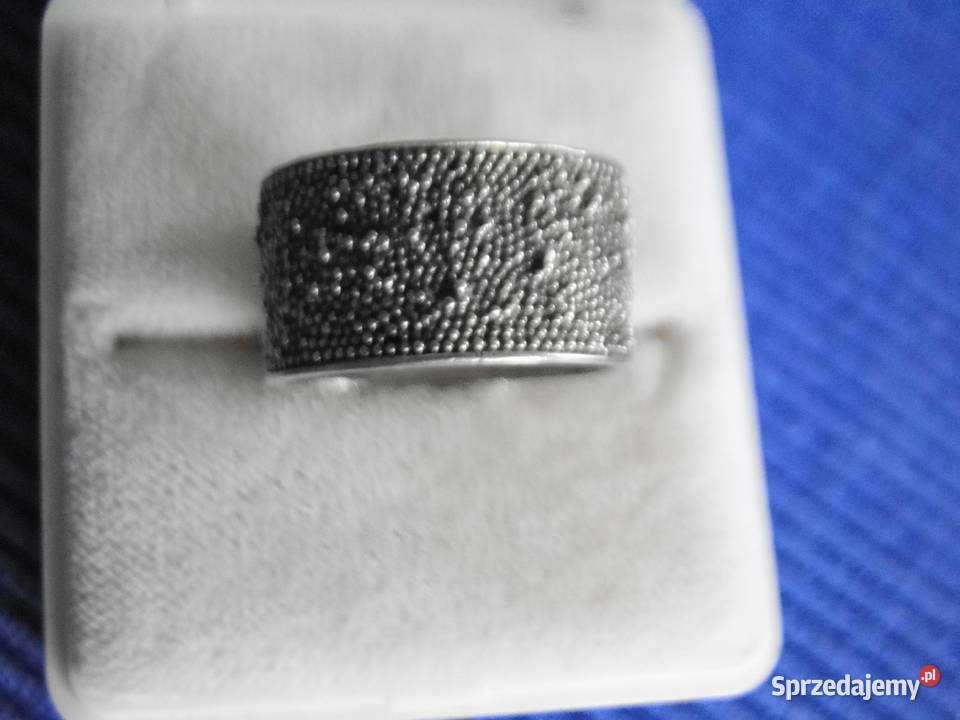 Ciekawy pierścionekobrączka srebro 925 Warszawa