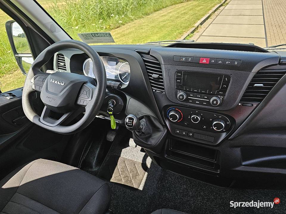 Iveco DAILY 35C16 kontener winda załadowcza 4x2 Samochody dostawcze pomorskie