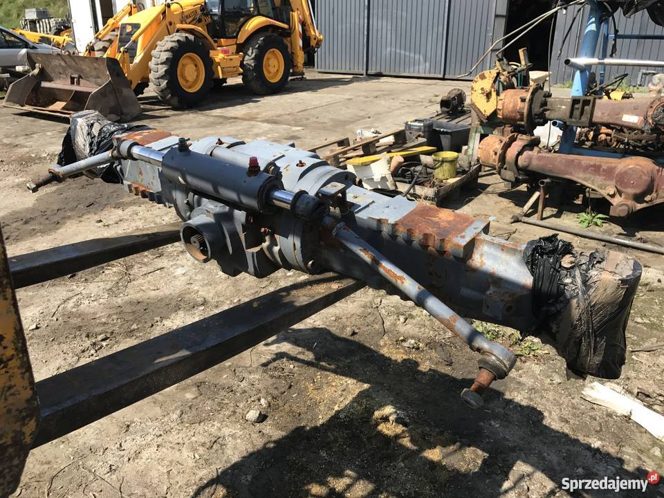 Most tylny Case 695 rozdzielacze siłowniki pomorskie Kosakowo