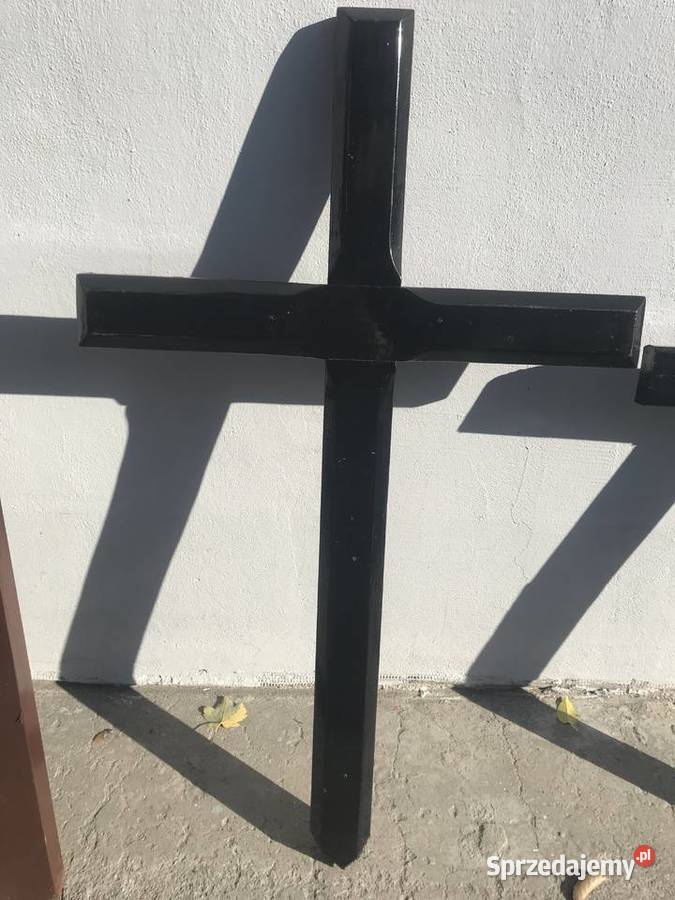 Krzyż drewniany nagrobny grobu Wrocław Psie Pole