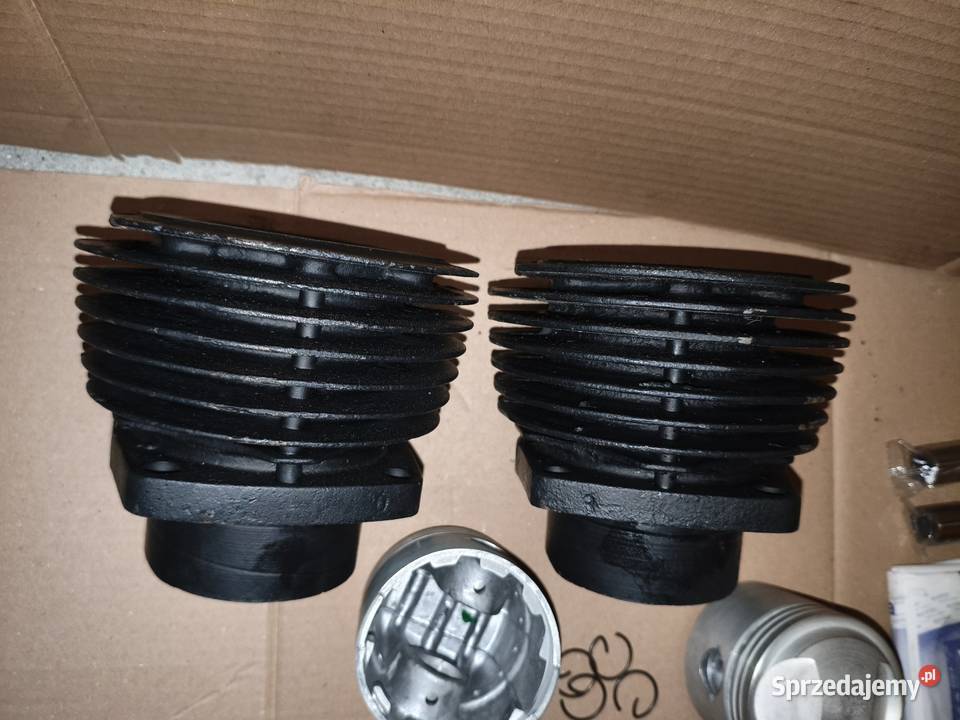 Cylindry Ural szlifie 790 z nowymi tłokami Leszno sprzedam