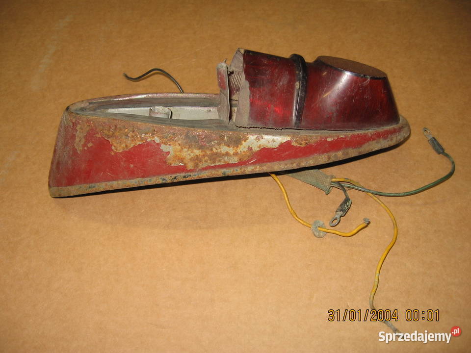 Lampa tył stare auto zabytek PRL uniwersalne sprzedam