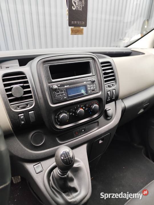 Renault Trafic 9 osobowy