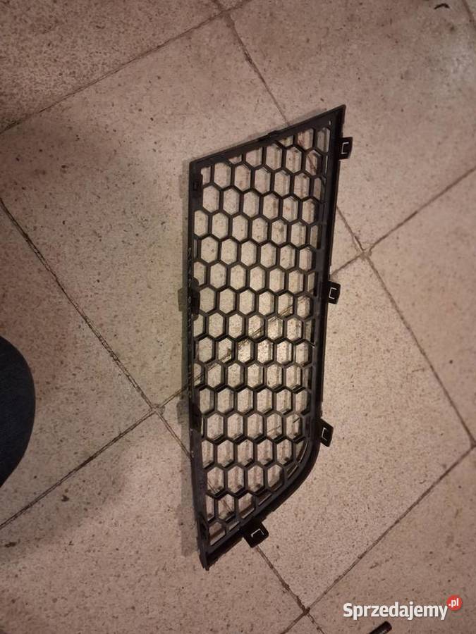 Alfa Romeo Mito kratka atrapa w zderzak lewa Stalowa Wola sprzedam