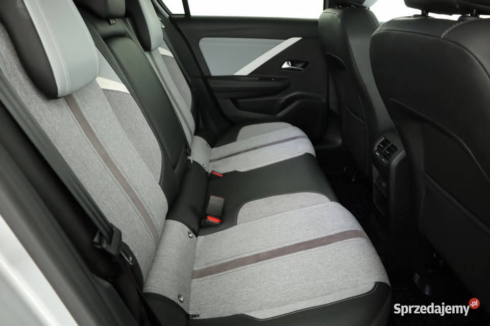 Opel Astra 15 Diesel srebrny Piaseczno