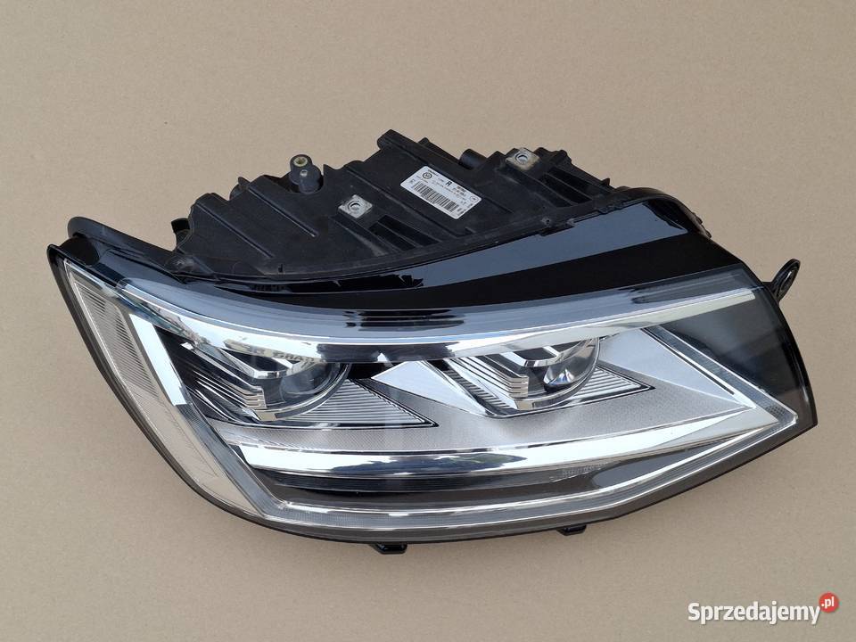 VW T6 MULTIVAN CARAVELLE REFLEKTOR PRAWY FULL osobowe Lampy przednie lubuskie Bieleń