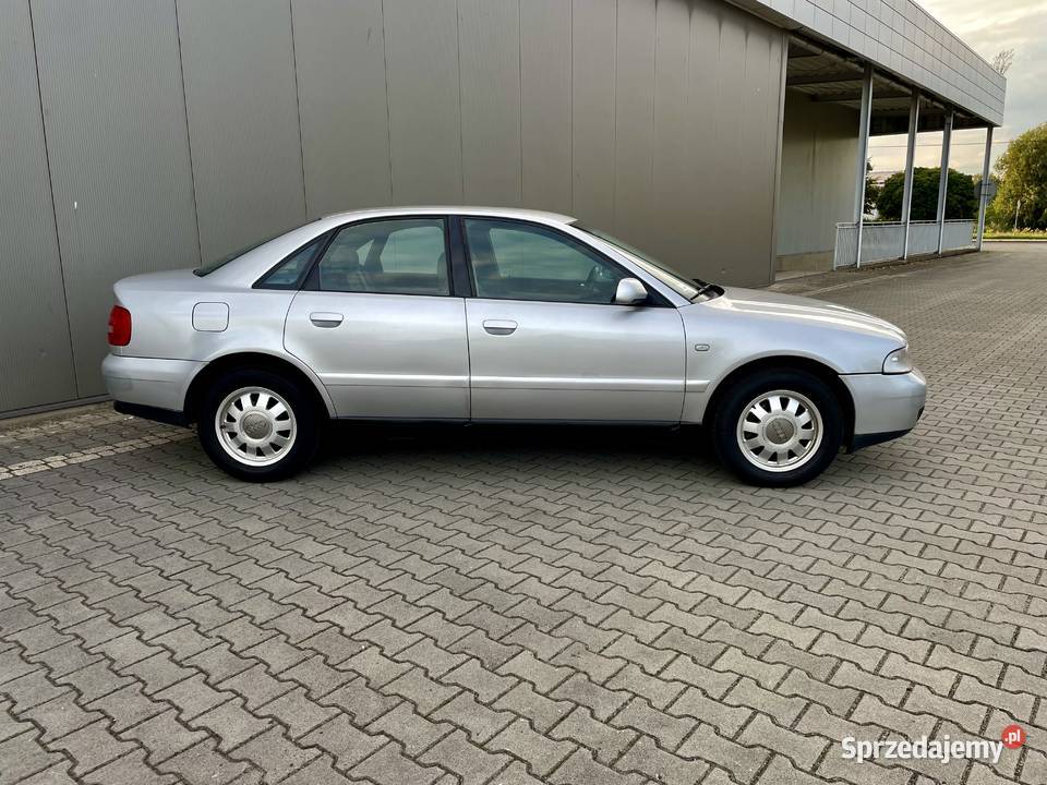 ŚliczneAudiA4B5Sedan2000rLift19TDI90KoniSprawnaKl lakier metallic łódzkie Zduńska Wola sprzedam