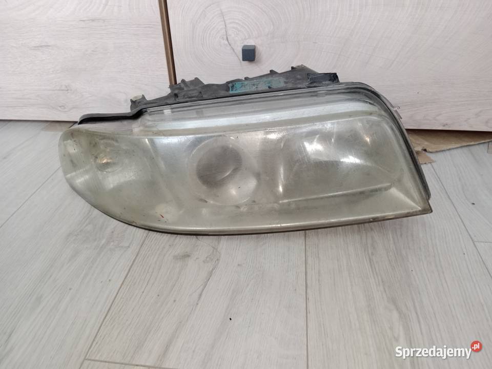Lampa przednia prawa Audi A4 b5 lift Wejherowo