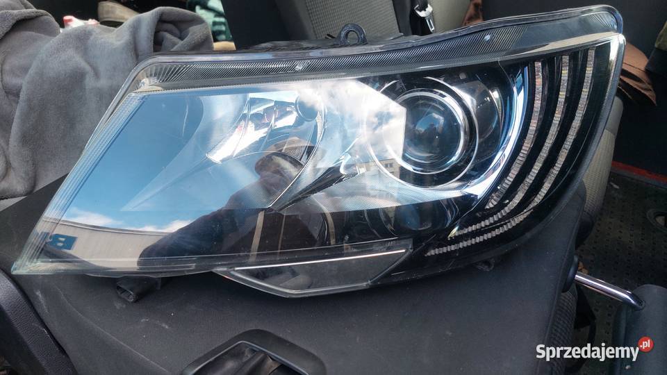 SKODA SUPERB II LIFT LAMPA LEWY PRZÓD XENON Iwanowice