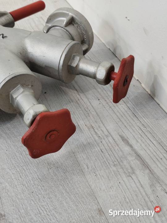 Stojak Hydrantowy Podwójny 2x75 Armatura Poddębice