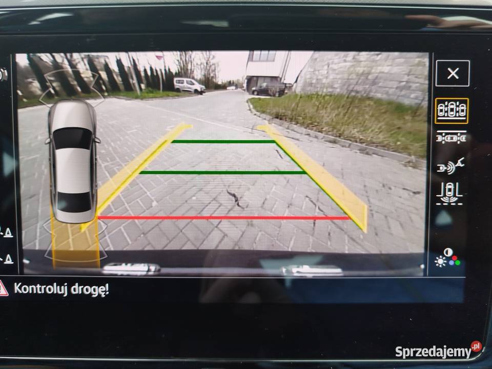 Volkswagen Passat 20 TSI Business DSG Krajowy asystent pasa ruchu