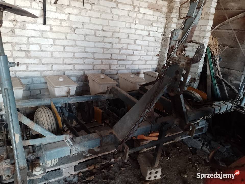 Siewnik do buraków gama Nasutów