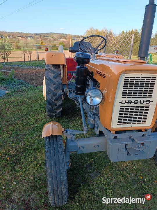 URSUS C330 M 89r
